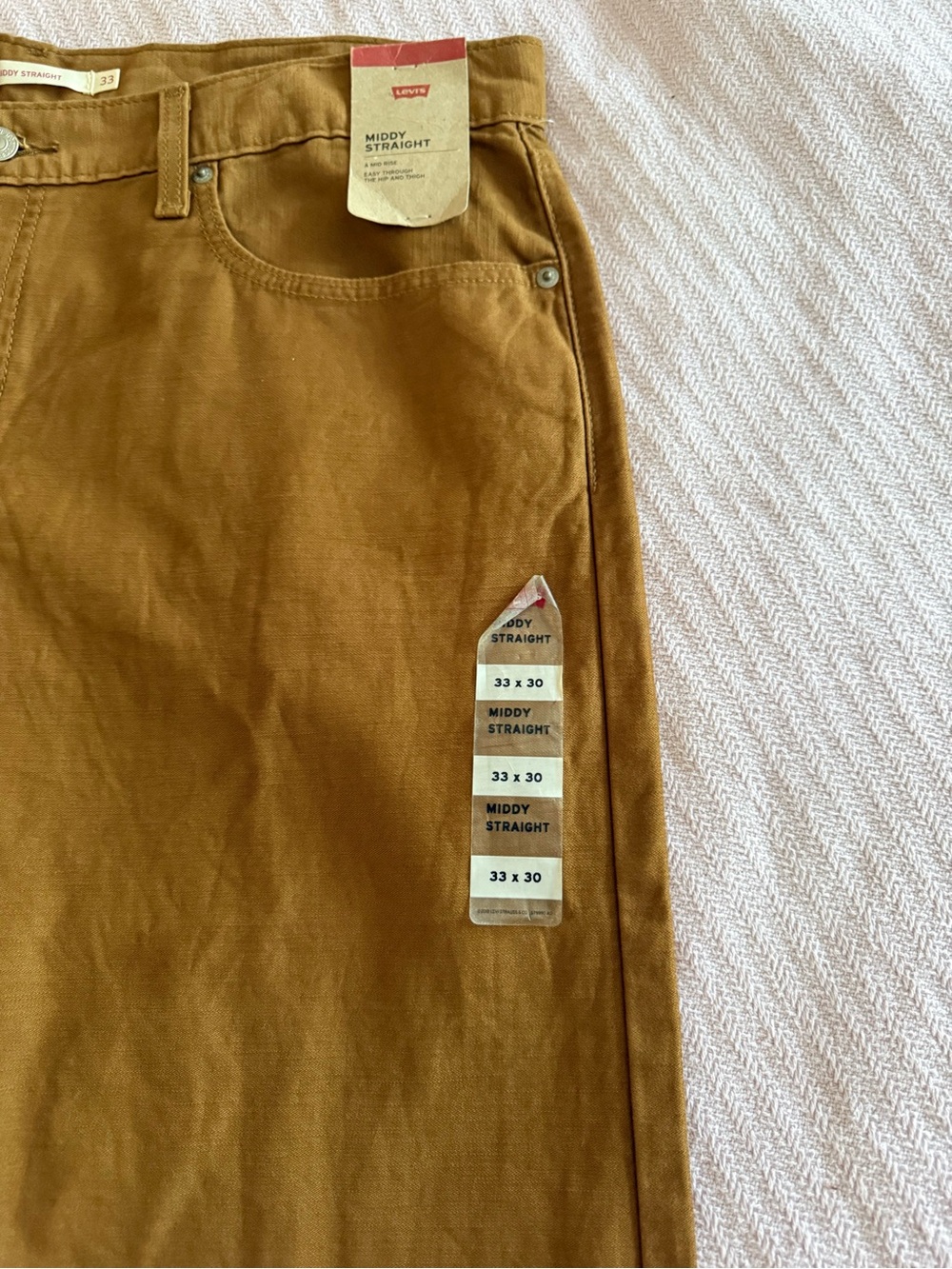 Levi's Middy Straight Men’s Jeans in Mustard